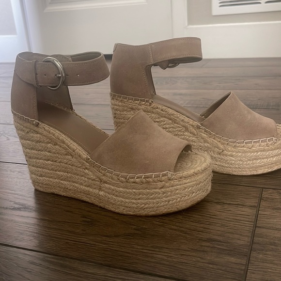 Marc Fisher Lalida Platform Wedge Espadrilles Grey/Taupe Suede Sandals Size 9 - Picture 1 of 7